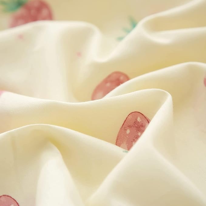 Cute Girls Strawberry Comforter Set Twin XL Fluffy Soft Kawaii Comforter Strawberry Fruit Bedding Comforter for Kids Teens Strawberry Printed Comforter Toddler Children Comfy Twin XL Comforter Set