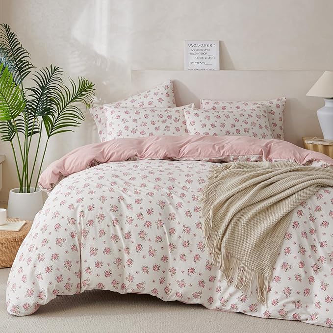Queen Comforter Set Flowers Soft 3 Pieces Chic Crinkle Gauze Fabric Garden Style Floral Print Botanical Comforter for All Seasons Luxury Warmth Comfy Breathable with 2 Pillowcases