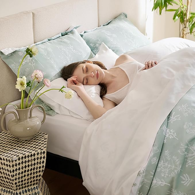Bedsure Twin/Twin XL Duvet Cover - Reversible Green Duvet Cover Set with Zipper Closure, 2 Pieces Cute Floral Patterned Bedding Set with 8 Corner Ties and 1 Pillow Sham