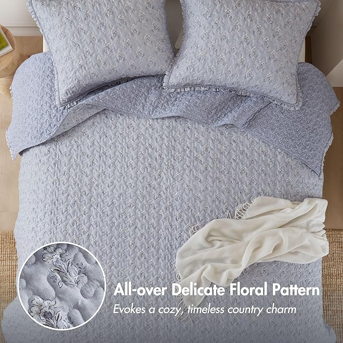 Madison Park Vintage Floral Quilt Set Queen Size, Reversible Bedding & Lightweight Bedspread Set, Traditional Block Print Coverlets with Ruffled Edge, 3-Piece with 2 Shams, Blue