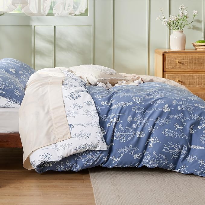 Bedsure Duvet Cover Queen Size - Reversible Infinity Blue Queen Duvet Cover Set with Zipper Closure, 3 Pieces Cute Floral Patterned Bedding Set with 8 Corner Ties and 2 Pillow Shams
