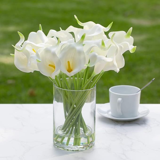 ENOVA HOME 20 Pieces Artificial Real Touch Lilies Flower Arrangement in Glass Vase with Faux Water for Home Decoration (White)