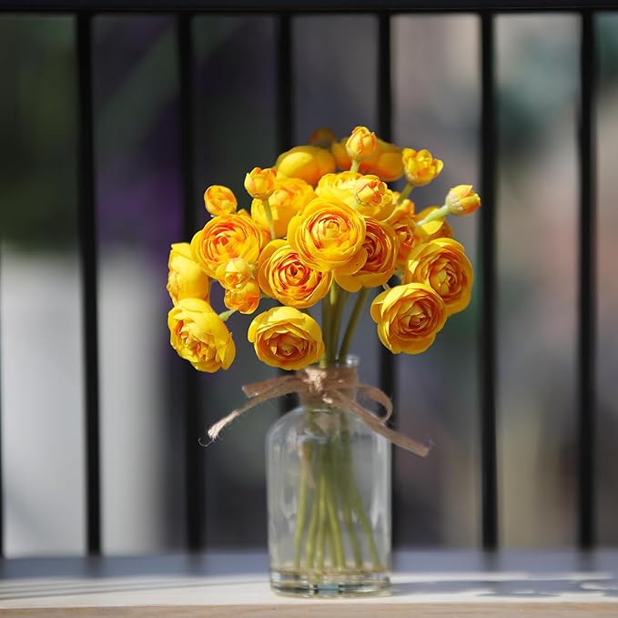 Ranunculus Artificial Flowers with Vase, 8 Pcs Faux Silk Ranunculus Flower in Vase, Small Flower Arrangements for Home Decor Indoor, Table Centerpiece. (Yellow)