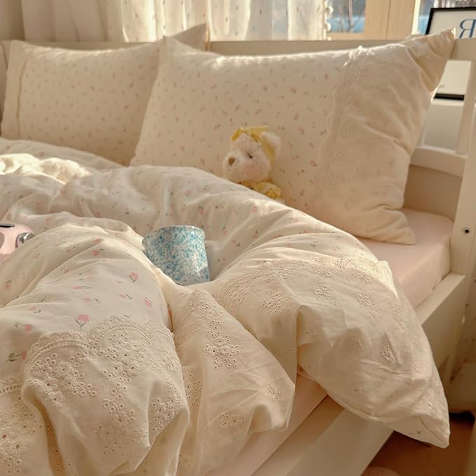 VM VOUGEMARKET Lace Comforter Set Queen Garden Flower Comforter with 2 Pillowcaases Cottagecore Bedding Set Pink Floral Comforter Set 90"x90"