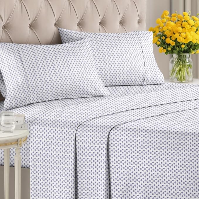Coastal Bed Sheets - 1 Flat & 1 Fitted Sheet & 2 Pillowcases w/ Deep Pockets - Wrinkle & Fade Free Beach Themed Bed Set - Blue Sea Shell Bedding - Ultra-Soft, Breathable and Cooling - Queen Size