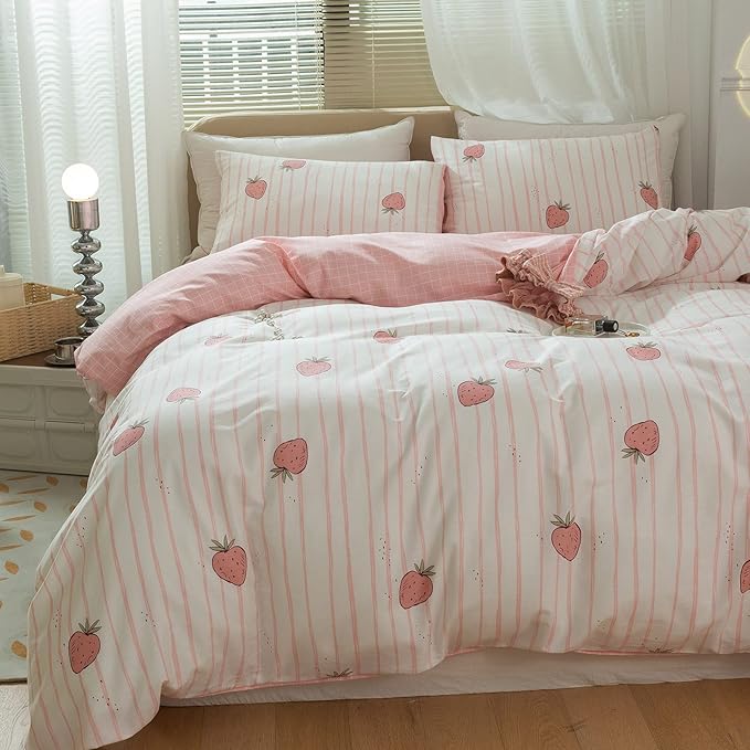 Cute Strawberry Duvet Cover Twin XL Soft 100% Cotton Pink Strawberry Bedding Sets Lightweight Kids Fruit Duvet Cover for Boys Girls Kawaii Bedroom Decor Reversible Pink Plaid Twin XL Bedding Set