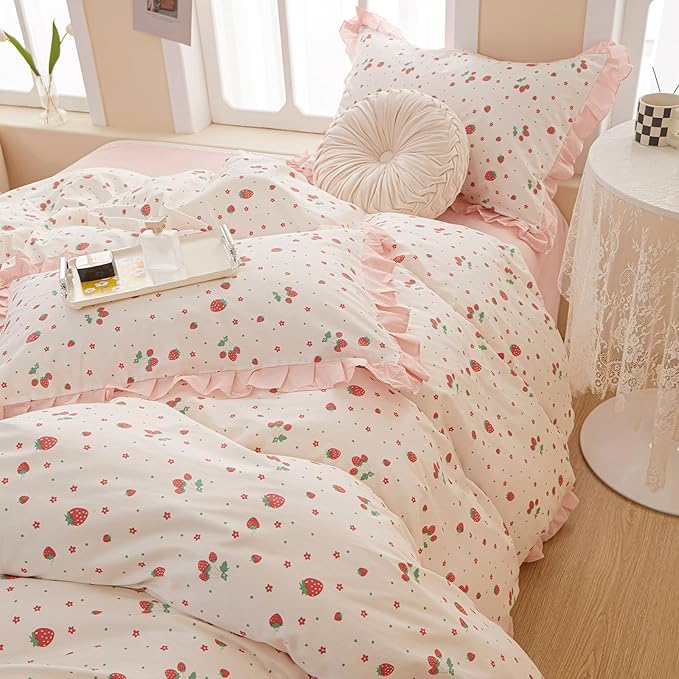 LifeTB Kawaii Pink Strawberry Duvet Cover Queen 100% Cotton Girls Princess Lace Duvet Cover Cute Strawberry Bedding Set Romantic Ruffle Comforter Cover Kids Kawaii Bedding Cover with 2 Pillowcases