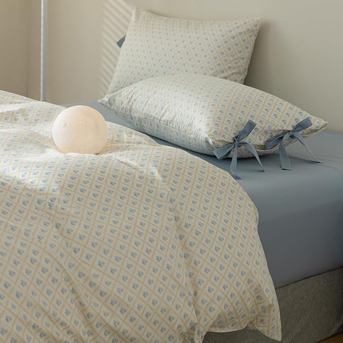Blue Floral Comforter Queen Comforter Set Cute Blue Flower Bedding Comforter Set for Kids Girls Chic Floral Cottagecore Bedding Set Vintage Botanical Comforter with 2 Bowknot Bow Tie Pillowcases
