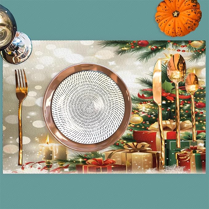 Xmas Christmas Tree Green Placemats Set of 6 PVC Vinyl Non Slip Table Mats Heat Resistant Place Mats Washable Wipeable Dining Table Mat for Kitchen Decor Party Indoor Outdoor Decorative Gift