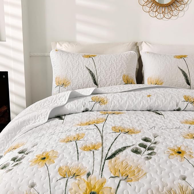 Dinjoy Twin Quilt Set Cute Floral Bedspread Yellow Flower Quilts Microfiber Lightweight Spring Bedding Sets Reversible Soft Quilted Bed Coverlet for Summer (68"x86")