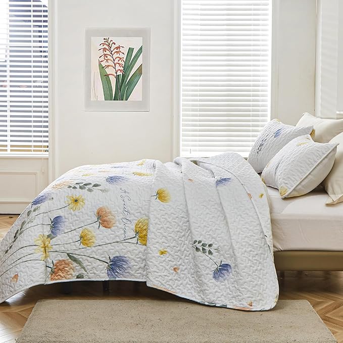 Dinjoy Floral Quilt Set Twin Size, Blue Yellow Bedspreads 2 Pieces Cute Bedding Set Lightweight Farmhouse Quilts Soft Flower White Coverlet Bed Sets for Summer Women 68"x86"