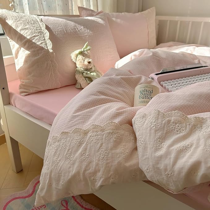 LifeTB Pink Gingham Comforter Set Queen 3 Pieces Princess Lace Bedding Set Vintage Plaid Checkered Comforter with 2 Lace Pillowcases Soft Breathable Pink Grid Comforter Set for Girls Teens Women