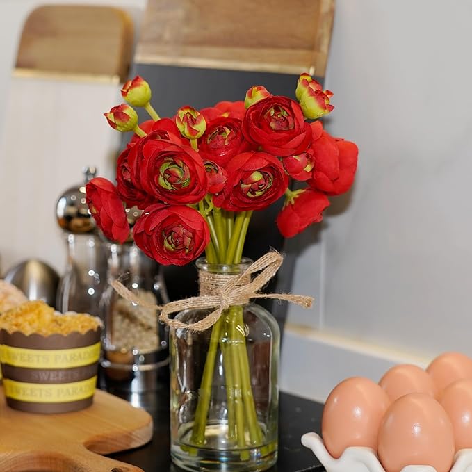Ranunculus Artificial Flowers with Vase, 8 Pcs Faux Silk Ranunculus Flower in Vase, Small Flower Arrangements for Home Decor Indoor, Table Centerpiece. (Red)