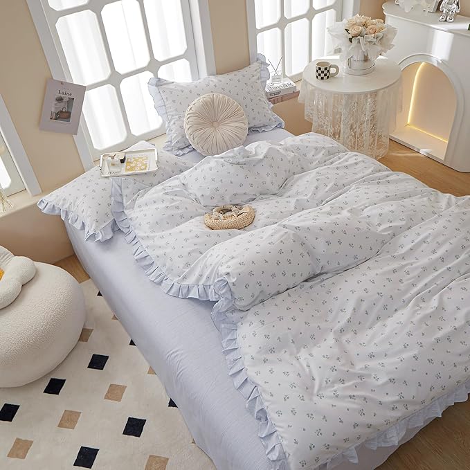 VM VOUGEMARKET Lightweight Ruffle Comforter Set with Flower Pattern Twin XL,68 x 90 Inches,Reversible Blue Bedding Comforter - Perfect for Teen Girls' Bedrooms