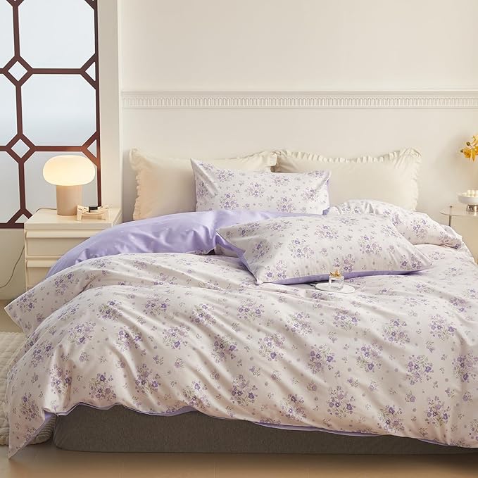 VM VOUGEMARKET Garden Flower Comforter Set Queen,White Purple Bedding Set Soft Fluffy Floral Comforter Set for All Season (1 Comforter, 2 Pillowcases)