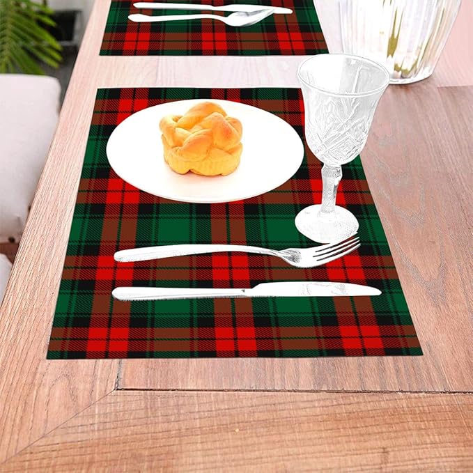 PVC Placemats Set of 4 Wipeable Table Mats Washable Heat Resistant Non Slip Vinyl Dining Table Mat for Kitchen Indoor Outdoor Patio Farmhouse Place Mats Christmas Green Red Grid Decorative