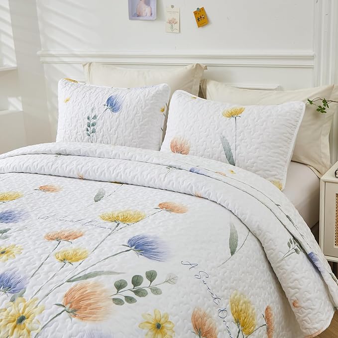 Floral Quilt Set California King Size,Gray Bedspread Farmhouse Bedding Set Soft Lightweight Quilts 3 Piece White Oversized Flower Bed Cover Sets for Fall Winter (Cal King,106"x95")