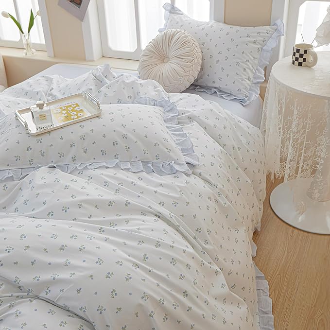 LifeTB Blue Floral Comforter Set Boho Ruffle Comforter Set Queen Vintage Garden Floral Bedding Comforter Soft Fluffy Lightweight Bedding Set Girls Cute Flowers Botanical Comforter with 2 Pillowcases