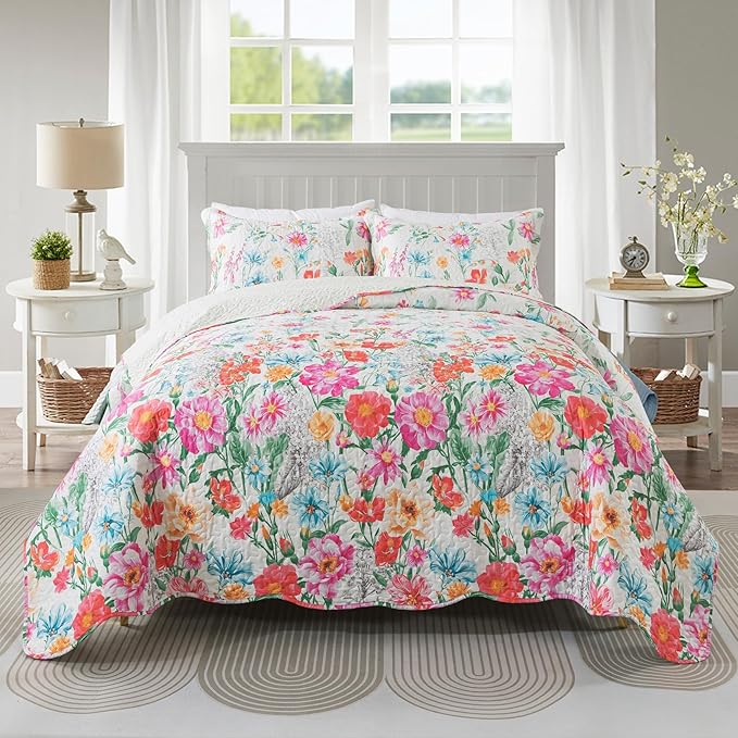 Travan Floral Quilt Queen Quilt Set, Ultra Soft Reversible Queen Quilt Bedding Set with 1 Quilt Set and 2 Shams Red Flower Quilt for All Season, Coreopsis-Red, Queen