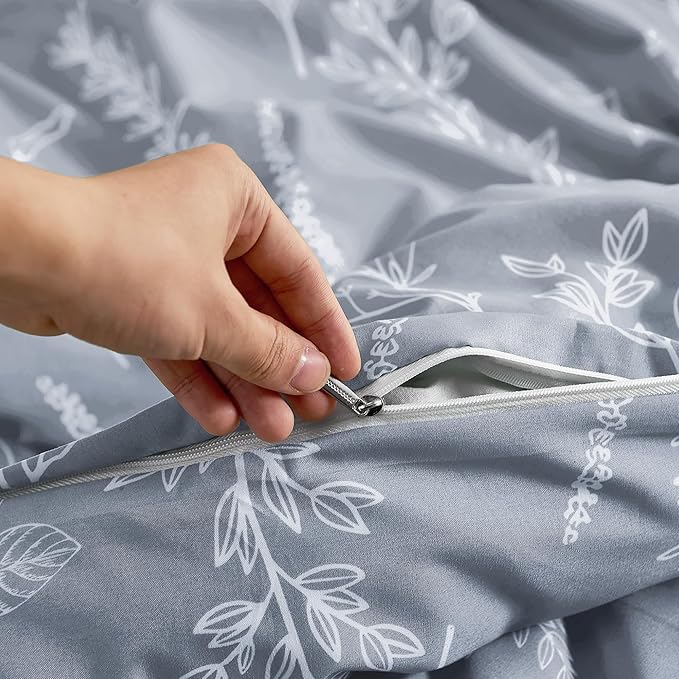 MUXHOMO Duvet Cover King Size, Reversible Floral Grey Duvet Cover Set with Zipper Closure, 3 Pieces Botanical Patterns Soft Microfiber Bedding Set (90"x104", 2 Pillow Cases 20"×36")