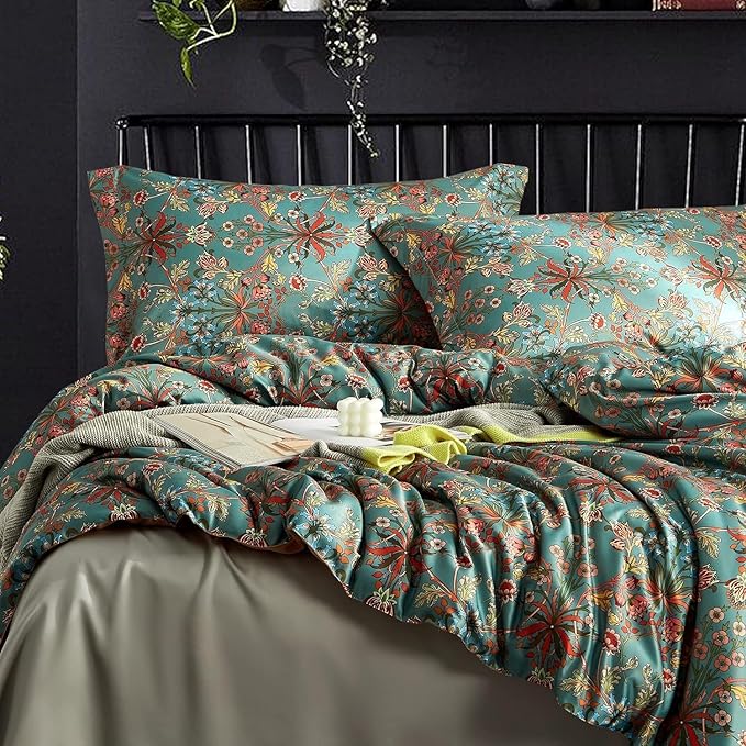 LifeTB Queen Comforter Set Vintage Floral Boho Comforter for Queen Bed Aesthetic Floral Bedding Comforter with 2 Pillowcases Flower Leaves Boho Bedding Sets Farmhouse Botanical Flower Comforter Set