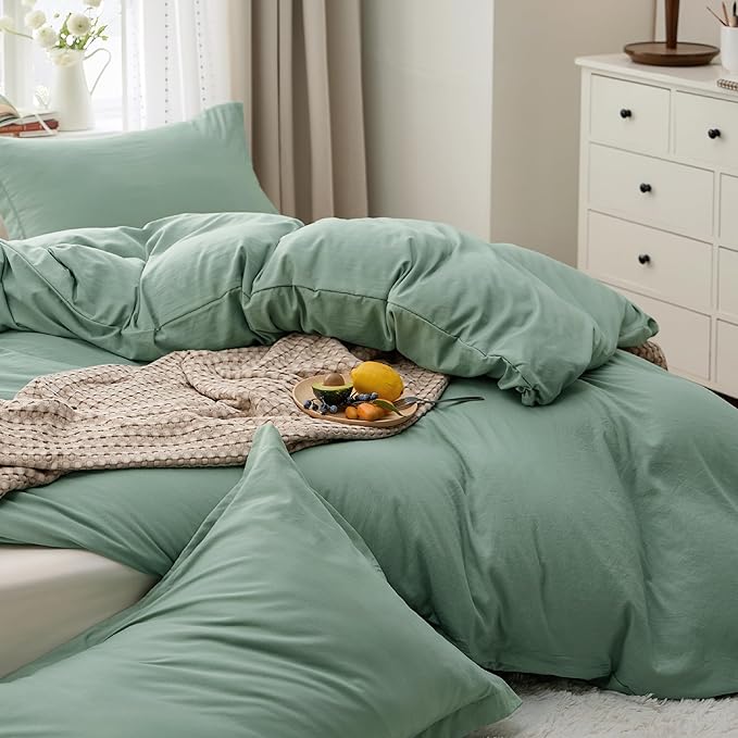 Bedsure Sage Green Duvet Cover King Size Only - Prewashed Extra Soft All Season Bedding, Includes 1 Duvet Cover 104x90 Inches with Zipper Closure, Comforter Not Included