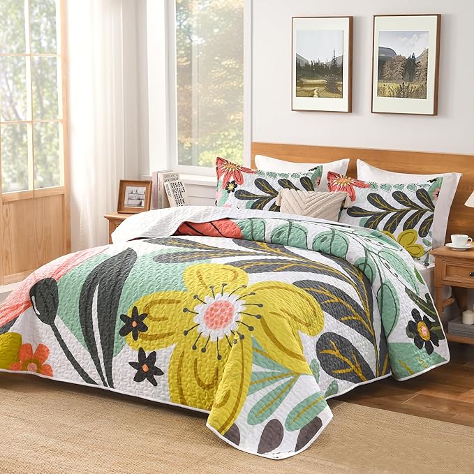 Andency Floral Boho California King Quilt Bedding Set Green, 3 Pieces Farmhouse Flower Botanical Summer Oversized King Bedspreads, Soft Reversible Lightweight Microfiber Coverlet Set, 104"x112"