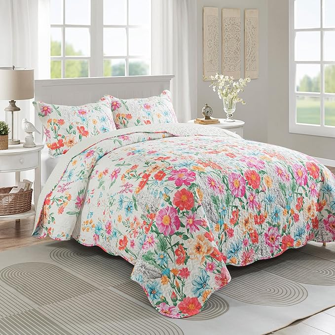 Travan Floral Quilt Queen Quilt Set, Ultra Soft Reversible Queen Quilt Bedding Set with 1 Quilt Set and 2 Shams Red Flower Quilt for All Season, Coreopsis-Red, Queen