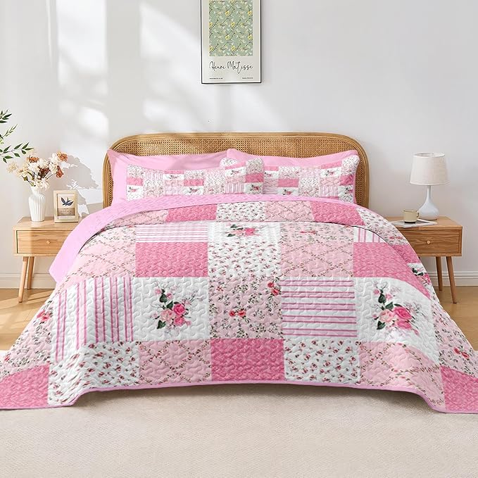 Quilt Set King Size, Pink Patchwork Flowers 3 Pcs Soft Bed Cover Bedding Set, Garden Floral Lightweight Bedspread Coverlet with 2 Pillow Sham for All Season