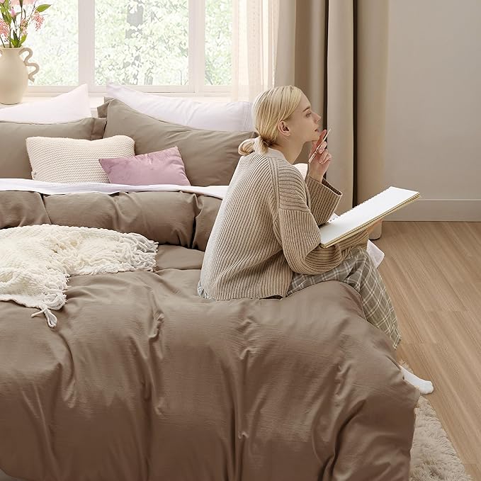 Bedsure Deep Khaki Duvet Cover Queen Size - 3 Pieces Prewashed Cotton-Like Extra Soft Bedding Set, Includes 1 Duvet Cover 90x90 Inches with Zipper Closure & 2 Pillow Shams, Comforter Not Included
