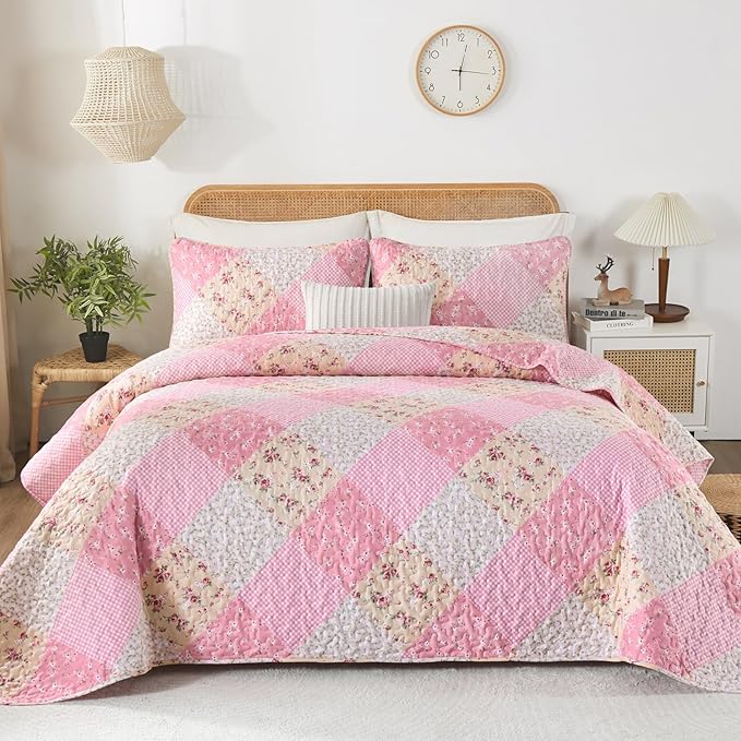 Dinjoy Pink Quilt Set Queen Size, Reversible Floral Plaid Patchwork Pattern Bedding Set Soft Microfiber Lightweight Bedspread Coverlet 3 Piece Spring Summer Use (90x96 inches)