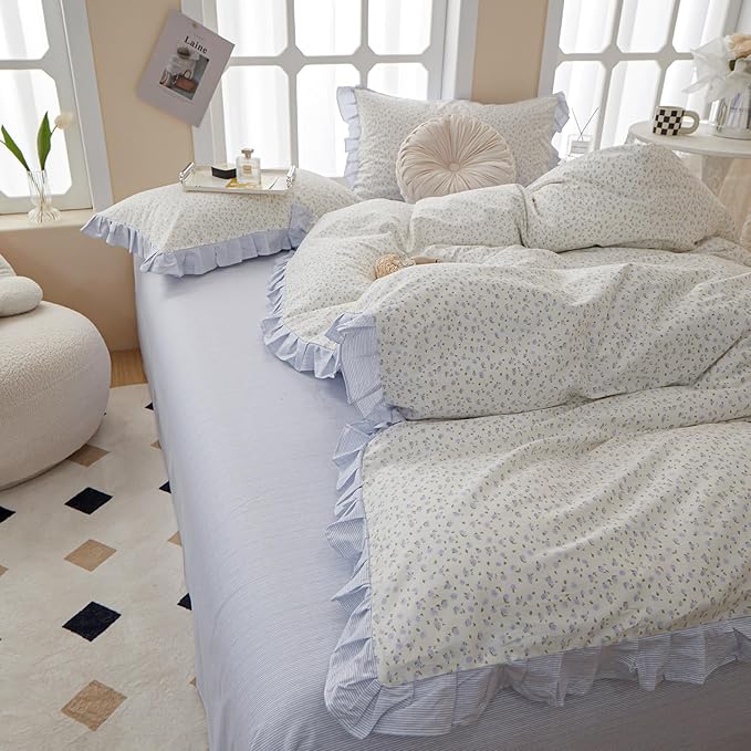 LifeTB Blue Floral Comforter Set Queen Romantic Ruffle Comforter Set Coquette Bedding Comforter for Girls Women Comfy Fluffy Boho Cottagecore Bedding Blue Flowers Comforter Set with 2 Pillowcases
