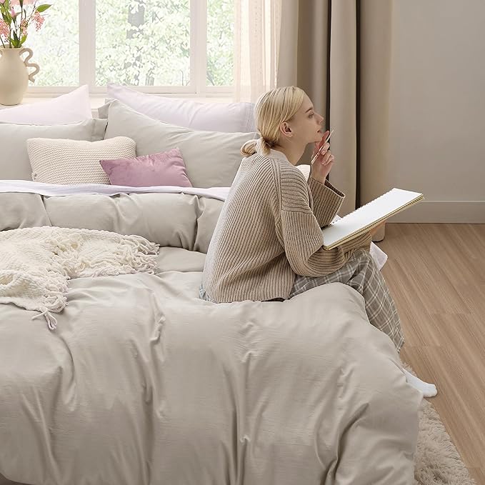 Bedsure Duvet Cover Queen Size - 3 Pieces Prewashed Extra Soft Bedding Set, Includes 1 Duvet Cover 90x90 Inches with Zipper Closure & 2 Pillow Shams, Linen, Comforter Not Included