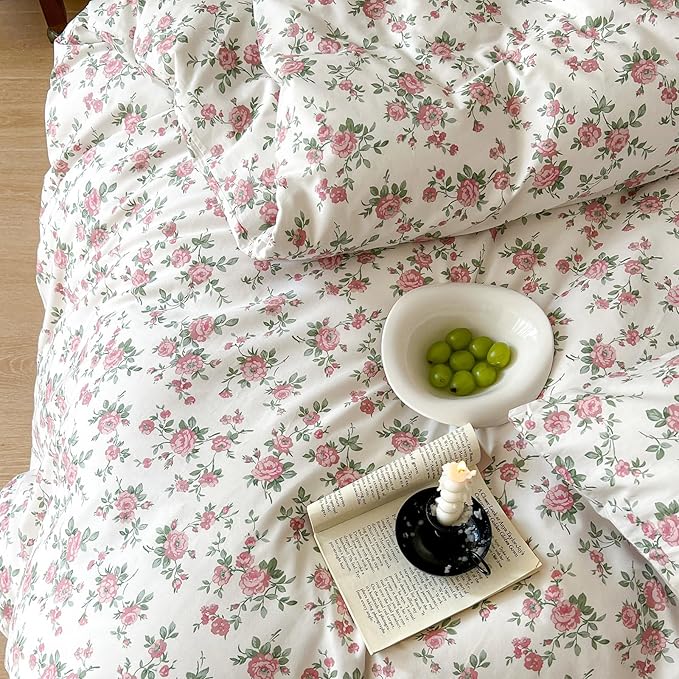 VM VOUGEMARKET Gilr's Comforter Set Twin XL Pink Flower Bedding Comforter with 2 Pillowcases,All Season Use Fluffy Soft & Lightweight Cottagecore Comforter Set for Teen Girls 68"x90"