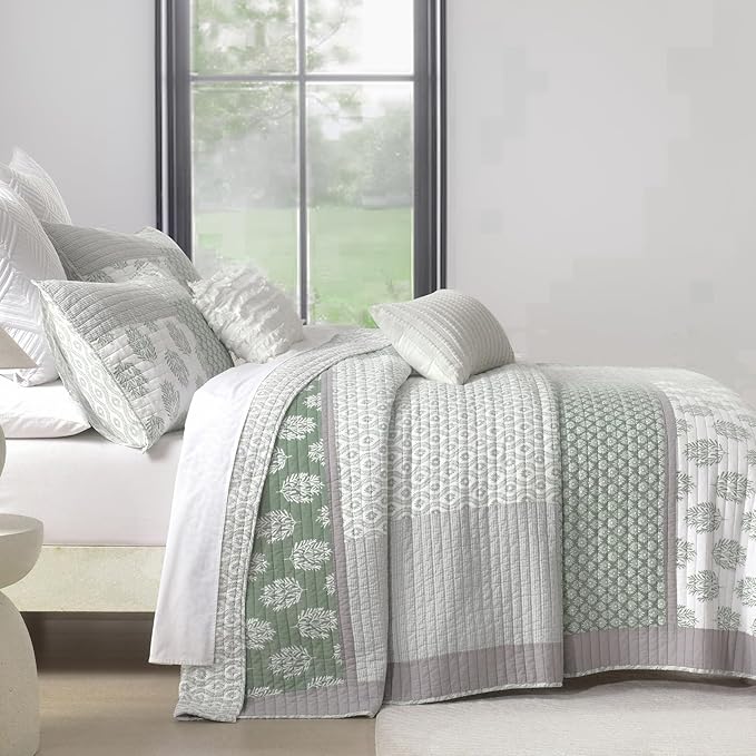 PANGUSHAN Quilt Set King Size, 100% Cotton Bedspread Quilt Bedding Set, Patchwork Reversible Floral Quilt for King Bed, Greyish-Greens Bed Spread, Lightweight Comforter for All Season, 3 Pieces