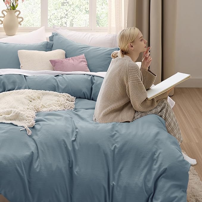 Bedsure Mineral Blue Duvet Cover Twin/Twin XL Size - 2 Pieces Prewashed Cotton-Like Extra Soft Bedding Set, Includes 1 Twin Duvet Cover 68x90 Inches with Zipper Closure & 1 Pillow Sham, No Comforter
