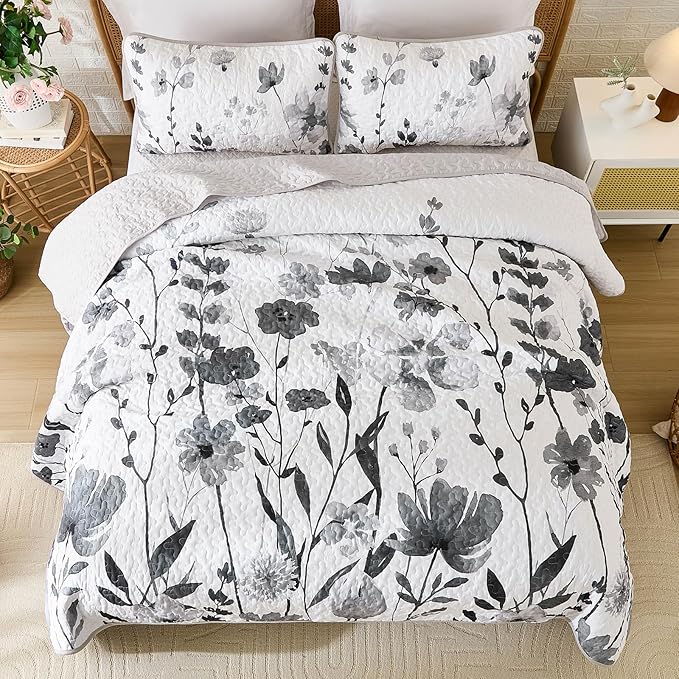 Anibedding Grey Quilt Set Queen, Floral Bedspread Soft Microfiber Lightweight Queen Size Quilt Bedding Sets Flower Coverlet for All Season(Queen, 96"x90")