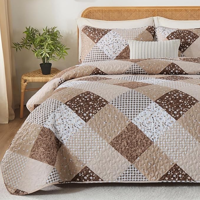 Dinjoy Floral Plaid Patchwork Quilt Set King Size, Reversible Brown Bedding Set Soft Microfiber Lightweight Bedspread Coverlet 3 Piece Fall Autumn Summer Use (110x90 inches)