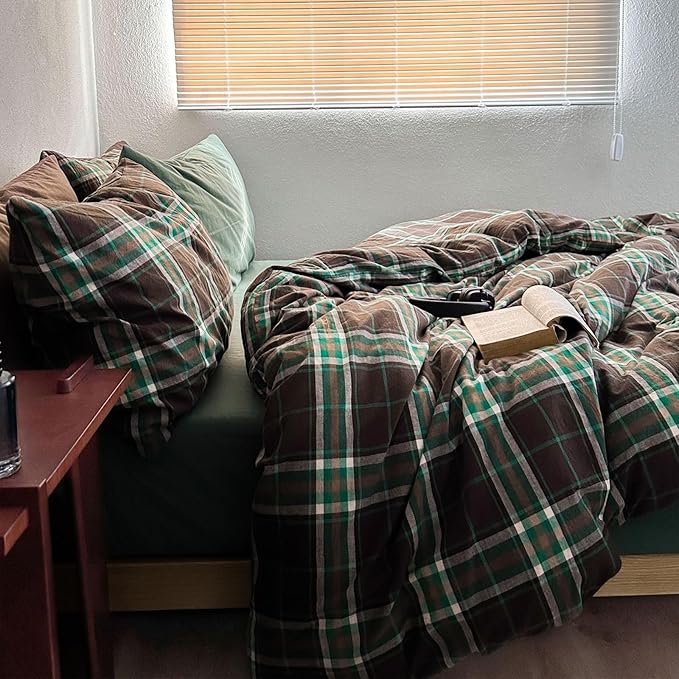 LifeTB Queen Comforter Set Brown Green Plaid Comforter Set, 3 Pieces Vintage Plaid Checkered Comforter with 2 Pillowcases, Fluffy Soft Breathable Grid Pattern Farmhouse Gingham Bedding Set Queen