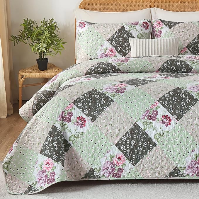 Dinjoy Floral Plaid Patchwork Quilt Set King Size, Reversible Green Bedding Set Soft Microfiber Lightweight Bedspread Coverlet 3 Piece Fall Autumn Summer Use (110x90 inches)