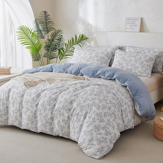 Floral Queen Comforter Set Soft 3 Pieces Chic Crinkle Gauze Fabric Garden Style Blue Floral Print Botanical Flower Comforter for All Seasons Luxury Warmth Comfy Breathable with 2 Pillowcases