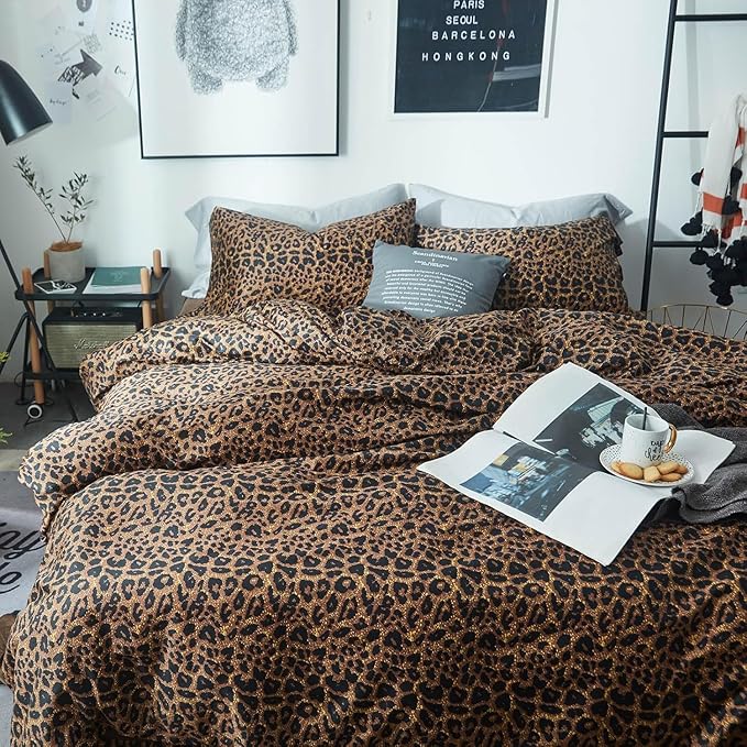 LifeTB Leopard Print Comforter Set Queen Size Animal Cheetah Printed Comforter Soft Fluffy Brown/Black Floral Bedding Comforter with 2 Pillowcases Farmhouse Leopard Pattern Queen Size Comforter Set