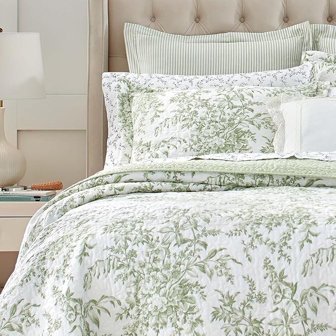 Laura Ashley - Twin Quilt Set, Reversible Cotton Bedding with Matching Sham, Lightweight Home Decor for All Seasons (Bedford Green/Off-White, Twin)