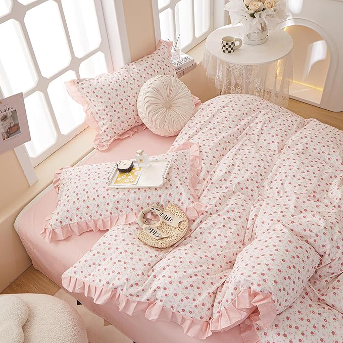 VM VOUGEMARKET Pink Floral Comforter Set Full,1 Fluffy Ruffle Comforter with 2 Pillow Shams Soft Comfy Reversible Stripes Bedding Comforter Set for All Seasons-79 x90