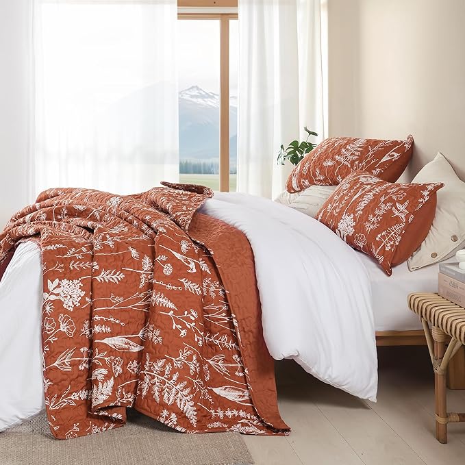 JANZAA Quilts Queen Size Floral Bed Spread Terracotta Quilts Queen Size with Botanical Pattern Burnt Orange Microfiber Bedding Set Lightweight Farmhouse (2 Pillow Cases)
