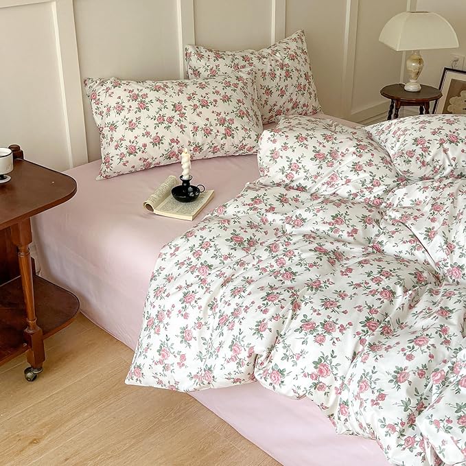 VM VOUGEMARKET Peach Flower Comforter Set Queen Garden Floral Comforter with 2 Pillowcases Cottagecore Aesthetic Fluffy Bedding Comforter Set for Girls Women 90"x90"