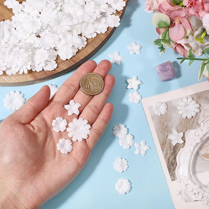 CHGCRAFT 500 Pcs 5 Style Handmade Flowers White Cloth Flower Head for Greeting Card Scrapbooking DIY Crafting