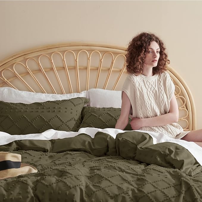 Bedsure Boho Duvet Cover King Size - Olive Green Breathable & Soft Boho Bedding, Machine Washable Comforter Cover for All Seasons, Includes 1 Duvet Cover 104"x90" with 2 Pillow Shams & Zipper Closure