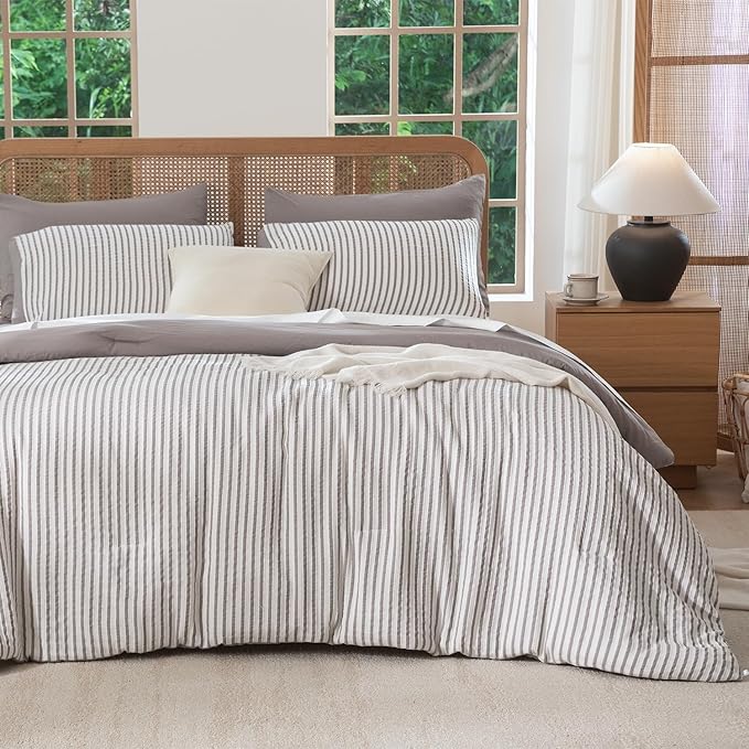 Duvet Cover King Set Striped Washed Microfiber Jacquard 3 Pieces Bedding Set, Grayish Purple Vertical Ticking Stripes Pattern Comforter Cover with Zipper Closure Breathable Durable Soft Comfy