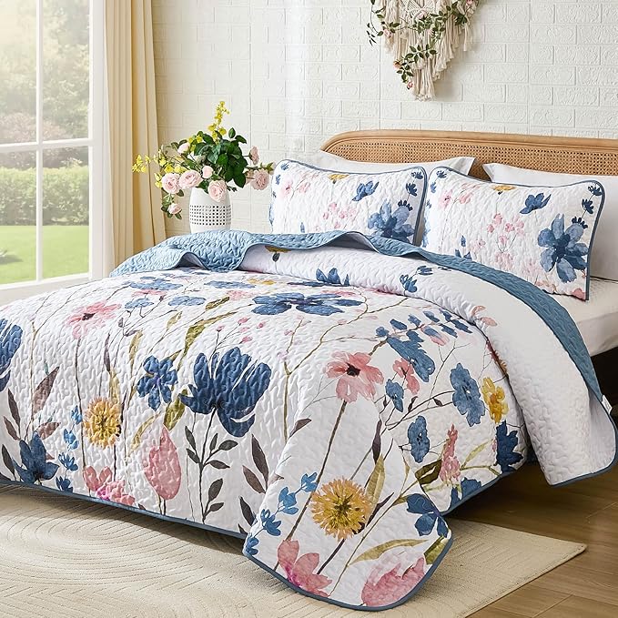 Anibedding Queen Quilt Set, Dark Blue Floral Bedspread Soft Microfiber Lightweight Queen Size Quilt Bedding Sets Flower Coverlet for All Season(Queen, 96"x90")